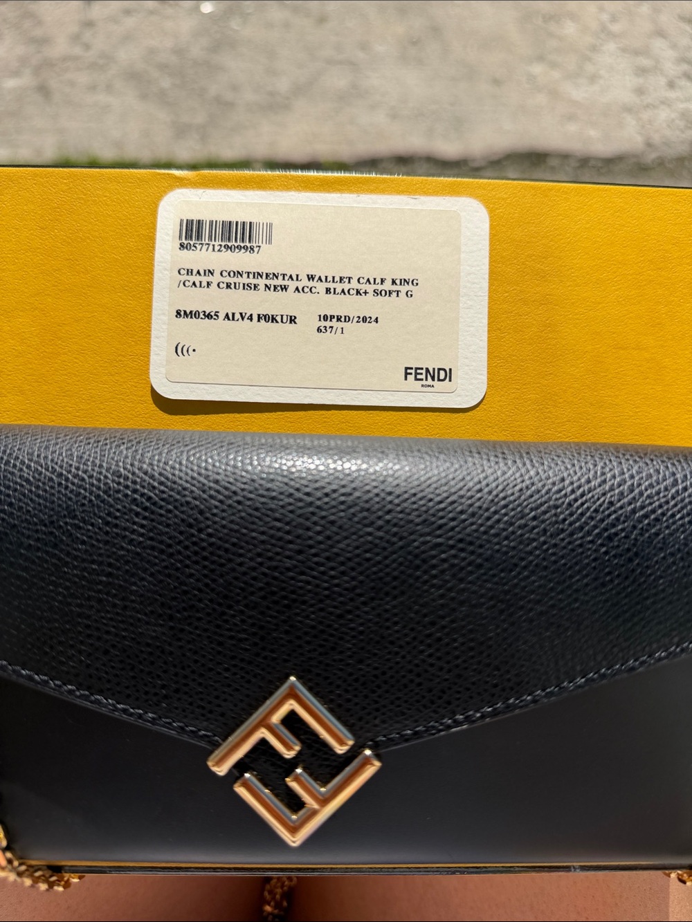 Fendi-FF Diamonds Continental Wallet on Chain,made of textured calfskin leather - Picture 12 of 15